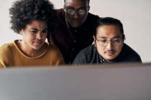 AEO marketers using computer to search